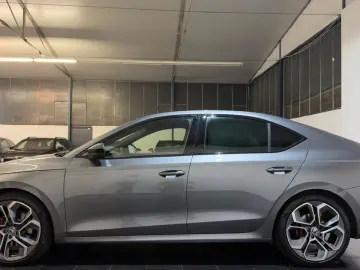 SKODA Octavia Lim. RS Plus 4x4 KAMERA ACC StandH DCC