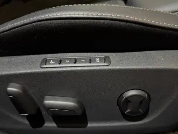 SKODA Octavia Lim. RS Plus 4x4 KAMERA ACC StandH DCC