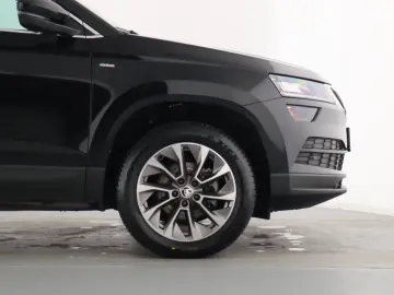 SKODA KAROQ CELVER 1.5TSI ANHÄNGERKUPPLUNG 1.HANDuvm