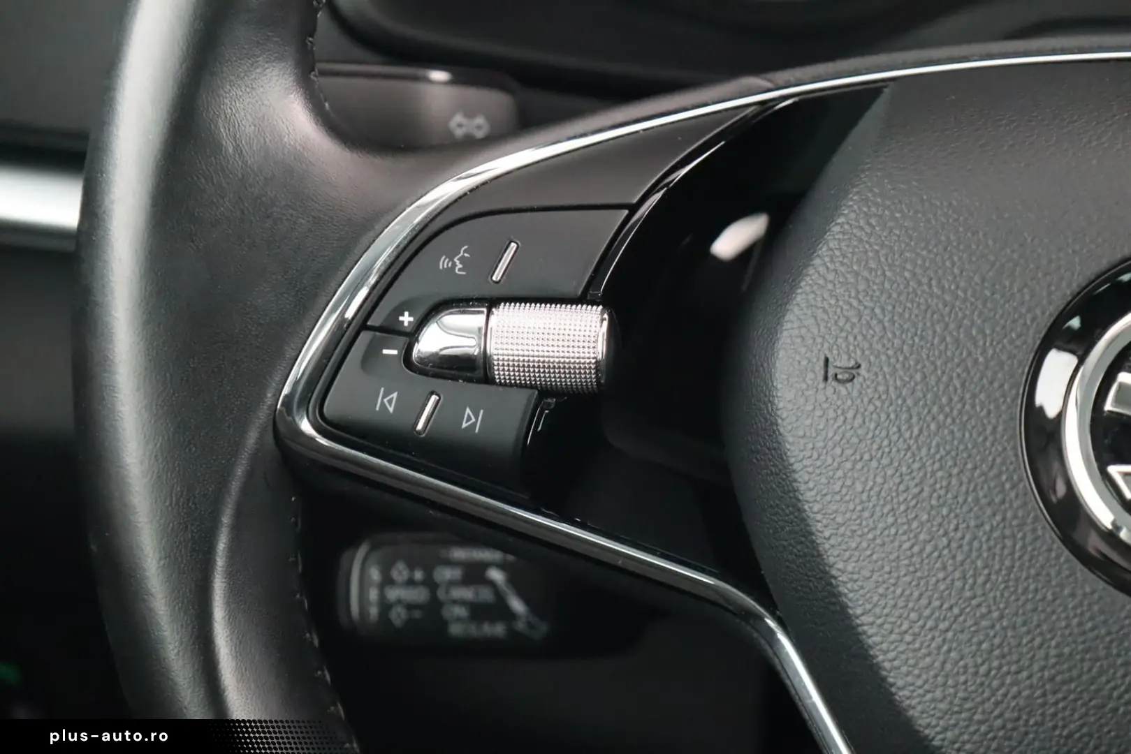 SKODA KAROQ CELVER 1.5TSI ANHÄNGERKUPPLUNG 1.HANDuvm