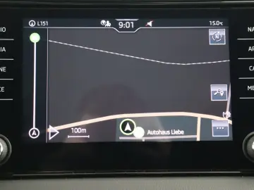 SKODA KAROQ CELVER 1.5TSI ANHÄNGERKUPPLUNG 1.HANDuvm