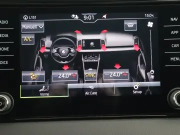 SKODA KAROQ CELVER 1.5TSI ANHÄNGERKUPPLUNG 1.HANDuvm