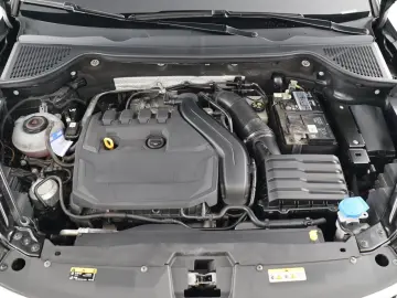 SKODA KAROQ CELVER 1.5TSI ANHÄNGERKUPPLUNG 1.HANDuvm