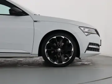 SKODA SUPERB SPORTLINE 2.0TDI DSG FRONTSCHEIBENHEIZUNG