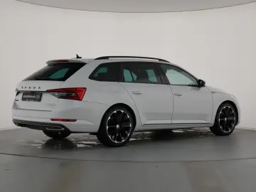 SKODA SUPERB SPORTLINE 2.0TDI DSG FRONTSCHEIBENHEIZUNG