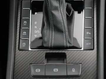 SKODA SUPERB SPORTLINE 2.0TDI DSG FRONTSCHEIBENHEIZUNG