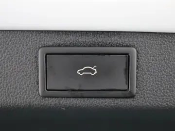 SKODA SUPERB SPORTLINE 2.0TDI DSG FRONTSCHEIBENHEIZUNG