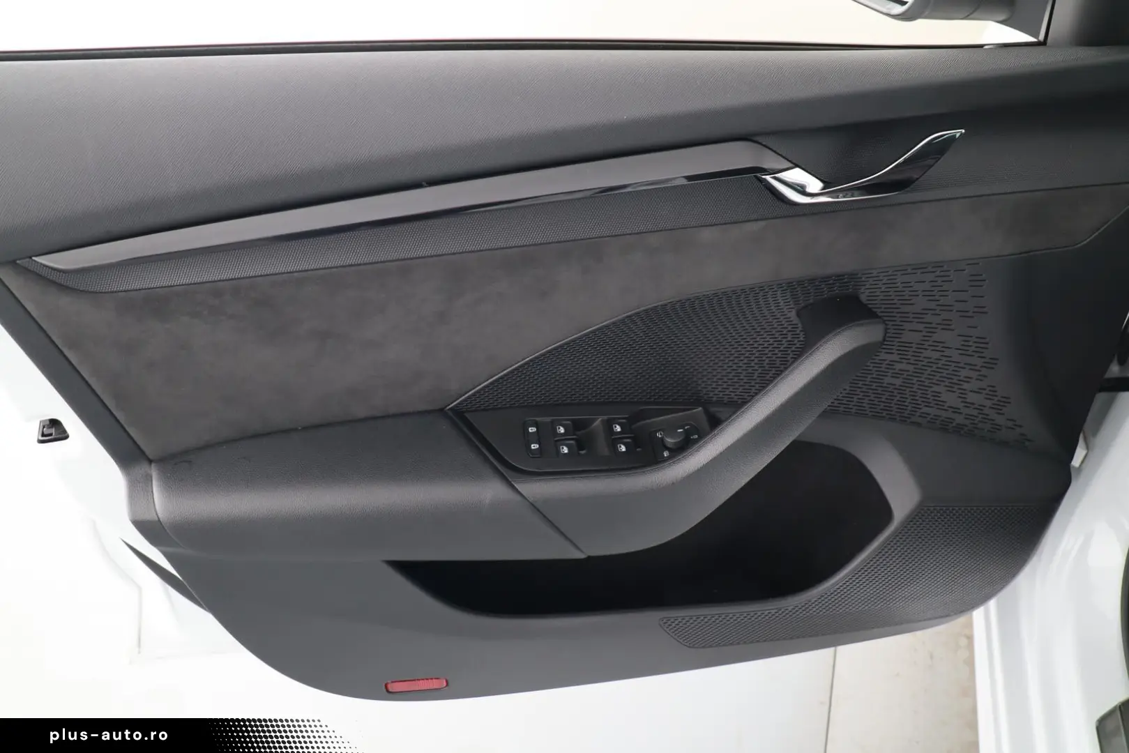 SKODA OCTAVIA COMBI RS 2.0TSI HEAD-UP ANHÄNGERKUPPLUNG