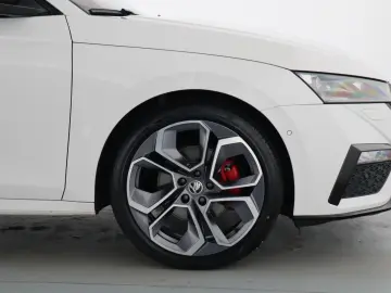 SKODA OCTAVIA C. RS PLUS 2.0TDI DSG -ANHÄNGERKUPPLUNG-