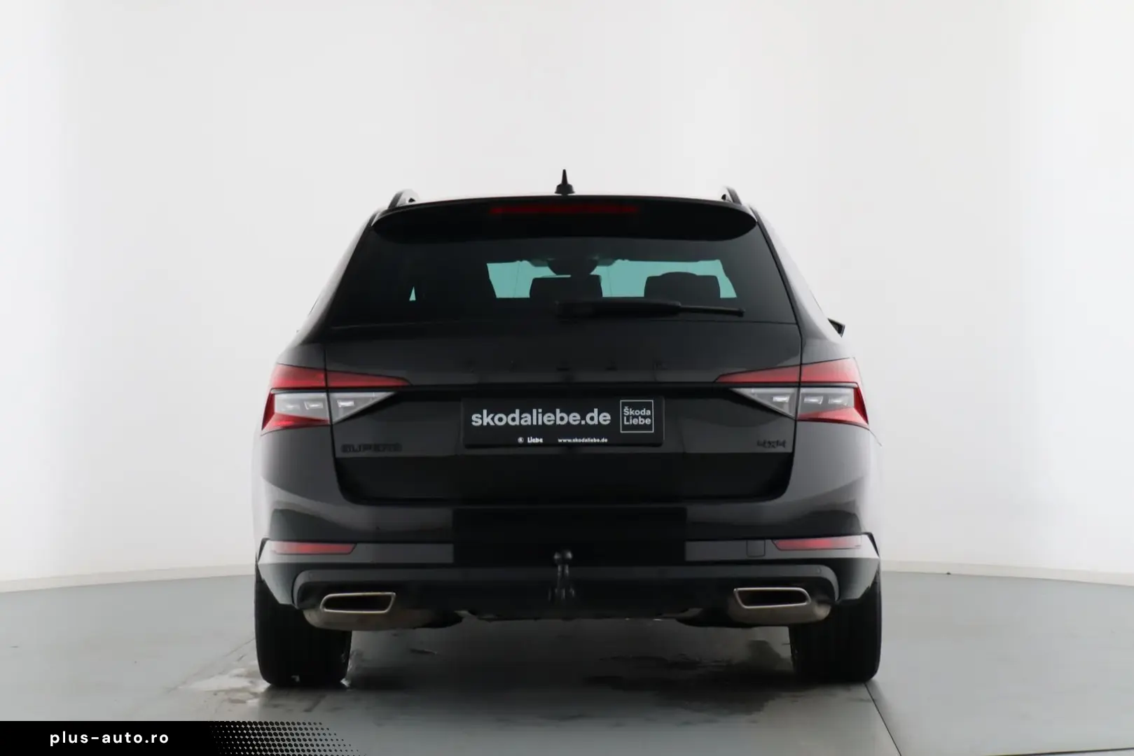 SKODA SUPERB COMBI SPORTLINE 2.0TSI DSG 4X4 NAVI ACC