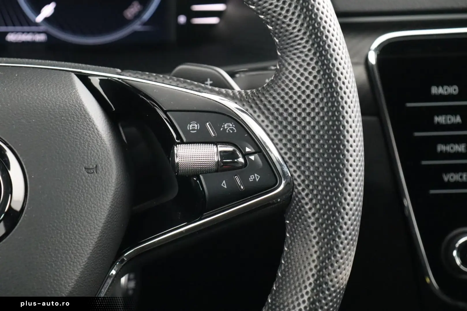 SKODA SUPERB COMBI SPORTLINE 2.0TSI DSG 4X4 NAVI ACC