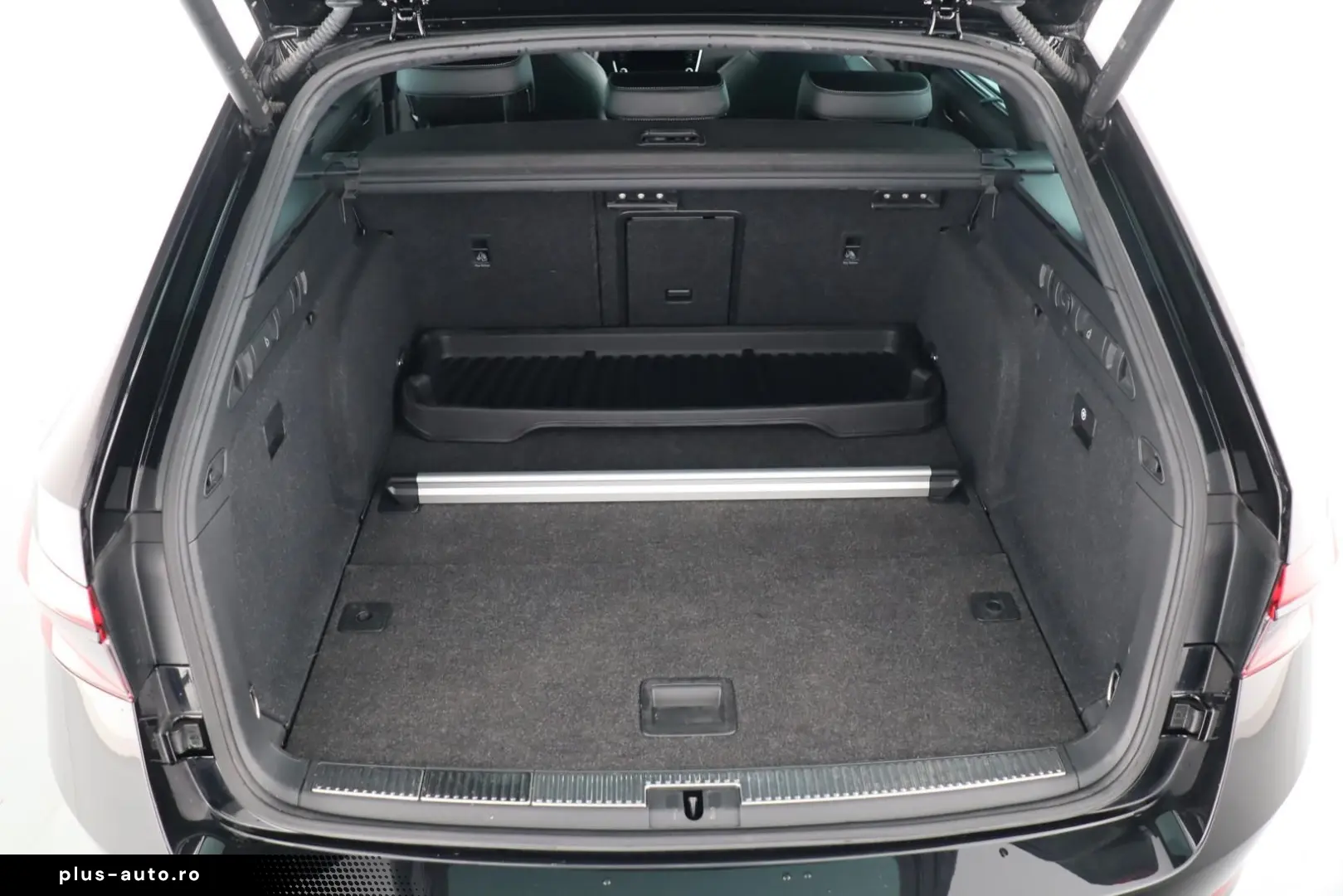 SKODA SUPERB COMBI SPORTLINE 2.0TSI DSG 4X4 NAVI ACC