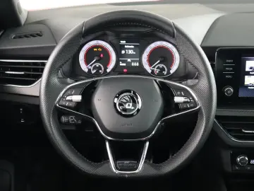 SKODA SCALA MONTE CARLO 1.5TSI VOLL-LED PANORAMADACH