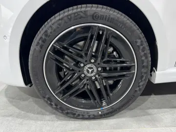 MERCEDES-BENZ V 300 d EXCLUSIVE EDITION 4M AMG Volla&hellip;