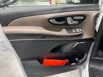 MERCEDES-BENZ V 300 d EXCLUSIVE EDITION 4M AMG Volla&hellip;