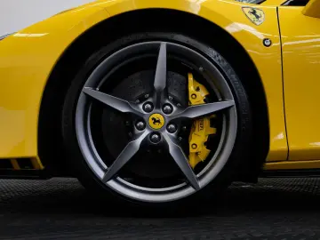 FERRARI F8 Spider CARBON LIFT PASS.DISPL RACINGSEATS JBL