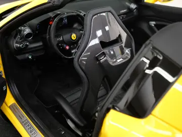 FERRARI F8 Spider CARBON LIFT PASS.DISPL RACINGSEATS JBL