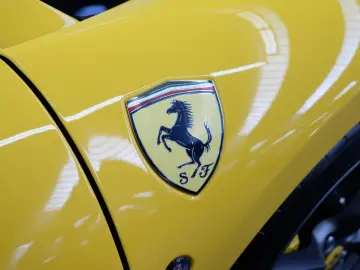 FERRARI F8 Spider CARBON LIFT PASS.DISPL RACINGSEATS JBL