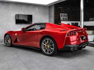 FERRARI 812 GTS Camera JBL Fuoco