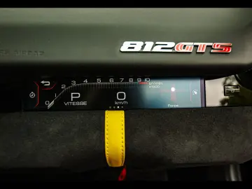 FERRARI 812 Superfast GTS ATELIER XPEL CARBON 1 HAND