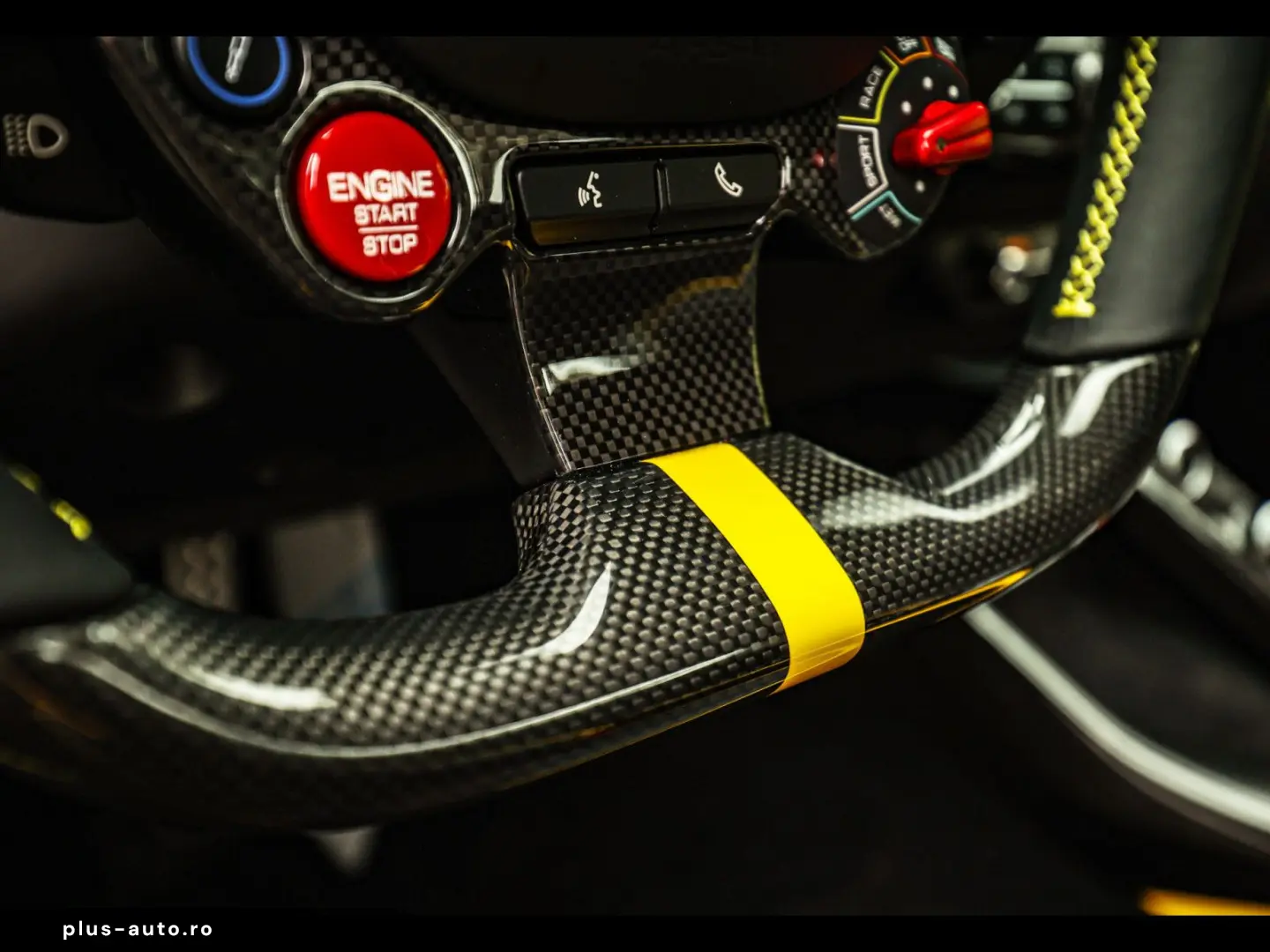 FERRARI 812 Superfast GTS ATELIER XPEL CARBON 1 HAND