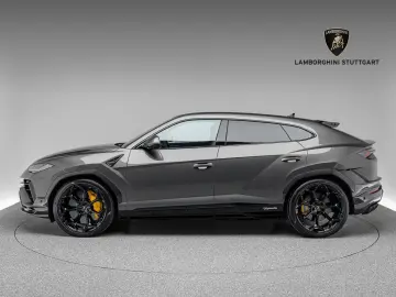 LAMBORGHINI Urus Performante