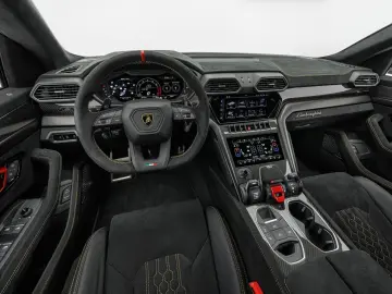 LAMBORGHINI Urus Performante