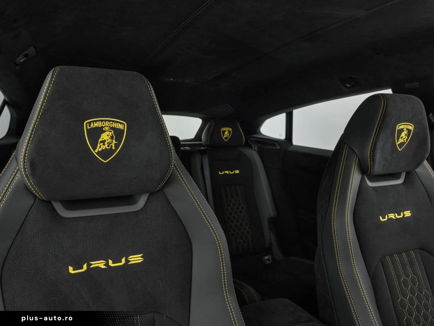 LAMBORGHINI Urus Performante