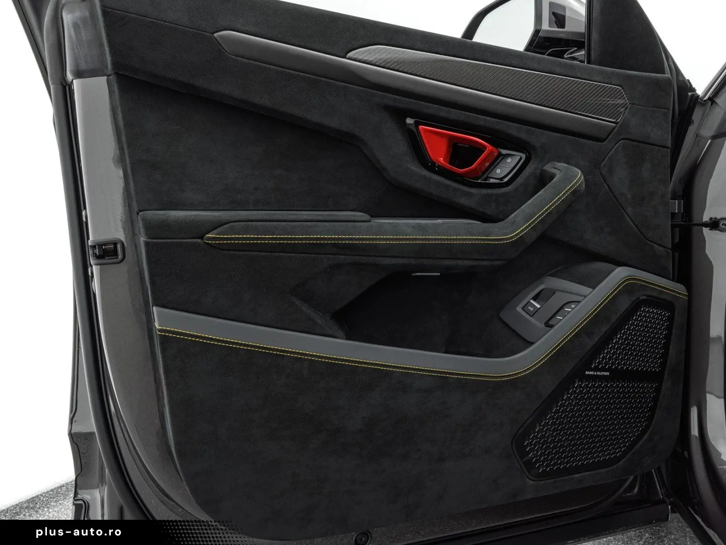 LAMBORGHINI Urus Performante