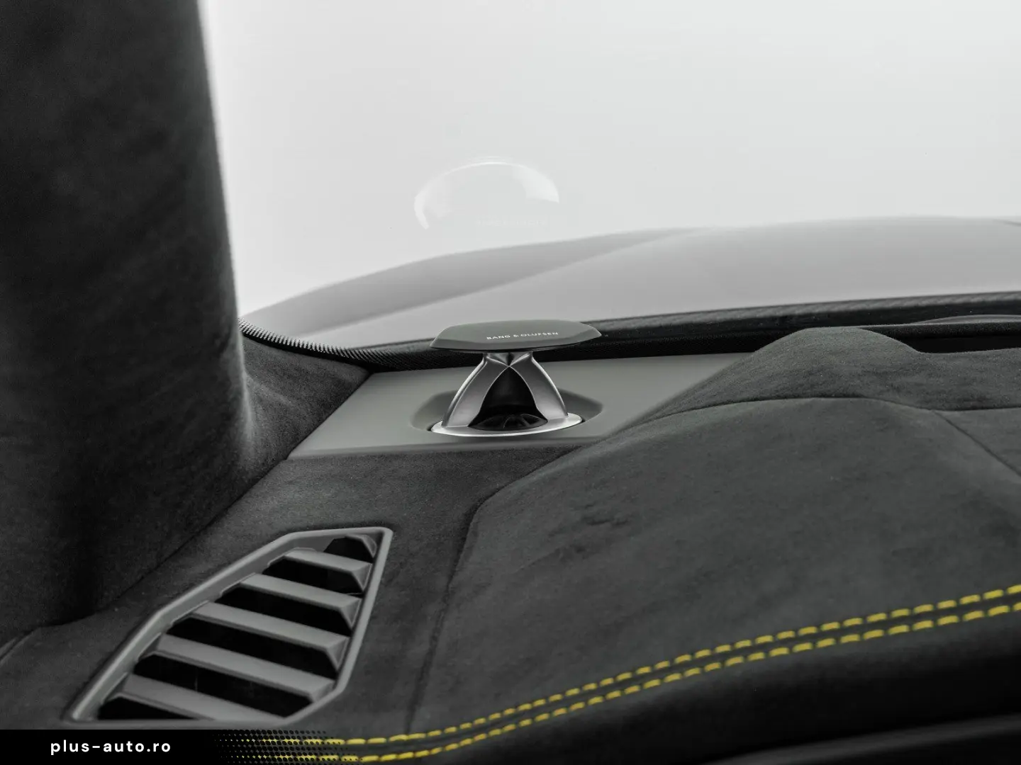 LAMBORGHINI Urus Performante