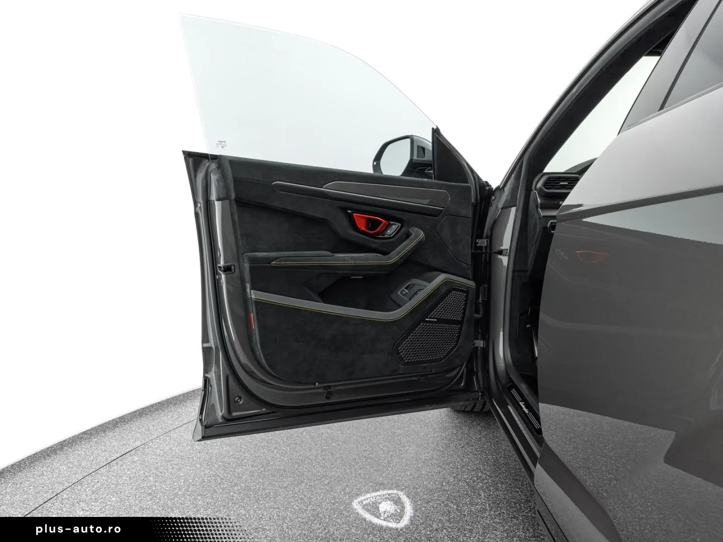 LAMBORGHINI Urus Performante