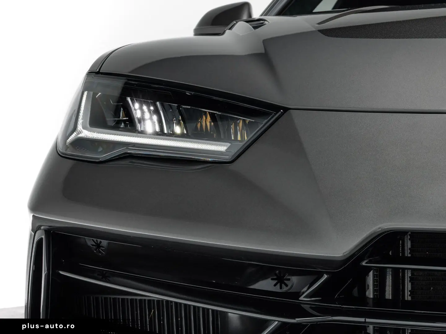 LAMBORGHINI Urus Performante