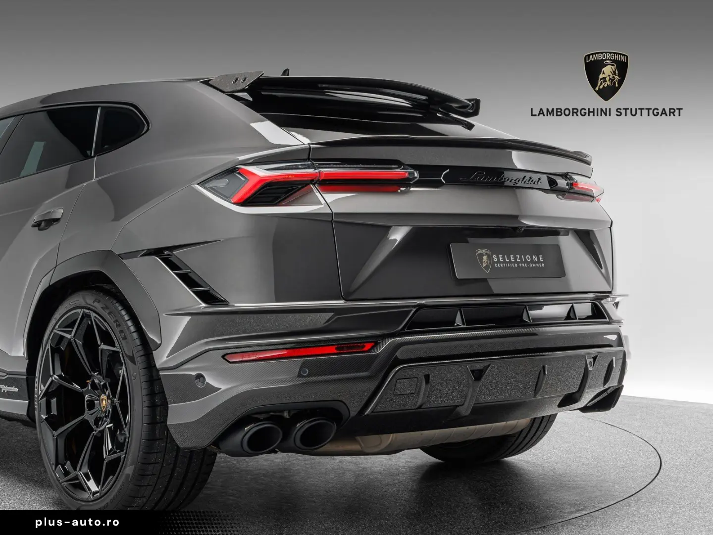 LAMBORGHINI Urus Performante
