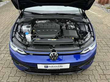 VW Golf VIII 2.0 TSI DSG R 4Motion