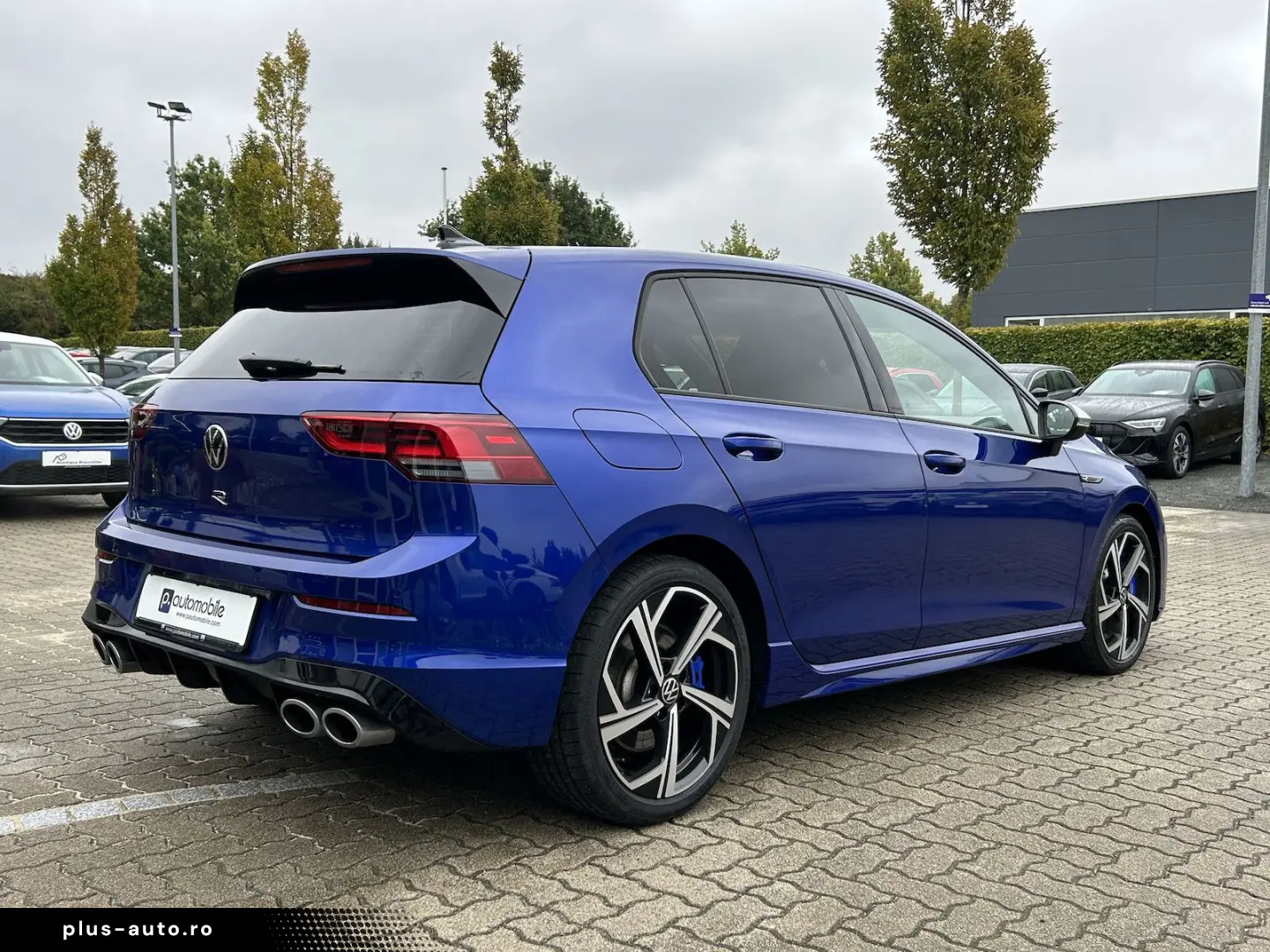 VW Golf VIII 2.0 TSI DSG R 4Motion