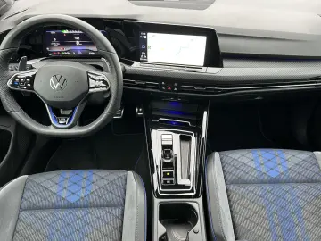 VW Golf VIII 2.0 TSI DSG R 4Motion