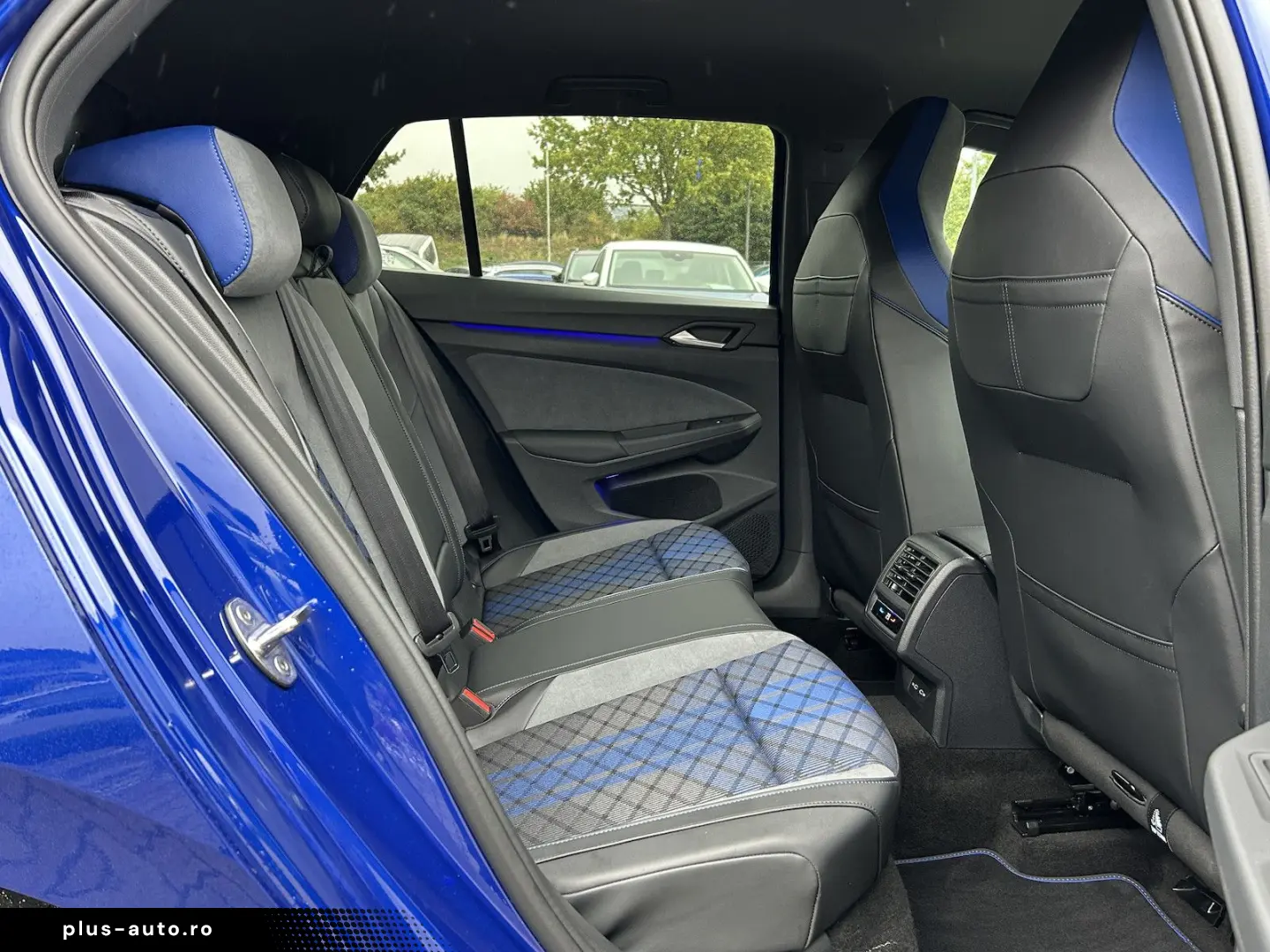 VW Golf VIII 2.0 TSI DSG R 4Motion