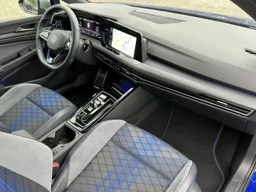 VW Golf VIII 2.0 TSI DSG R 4Motion