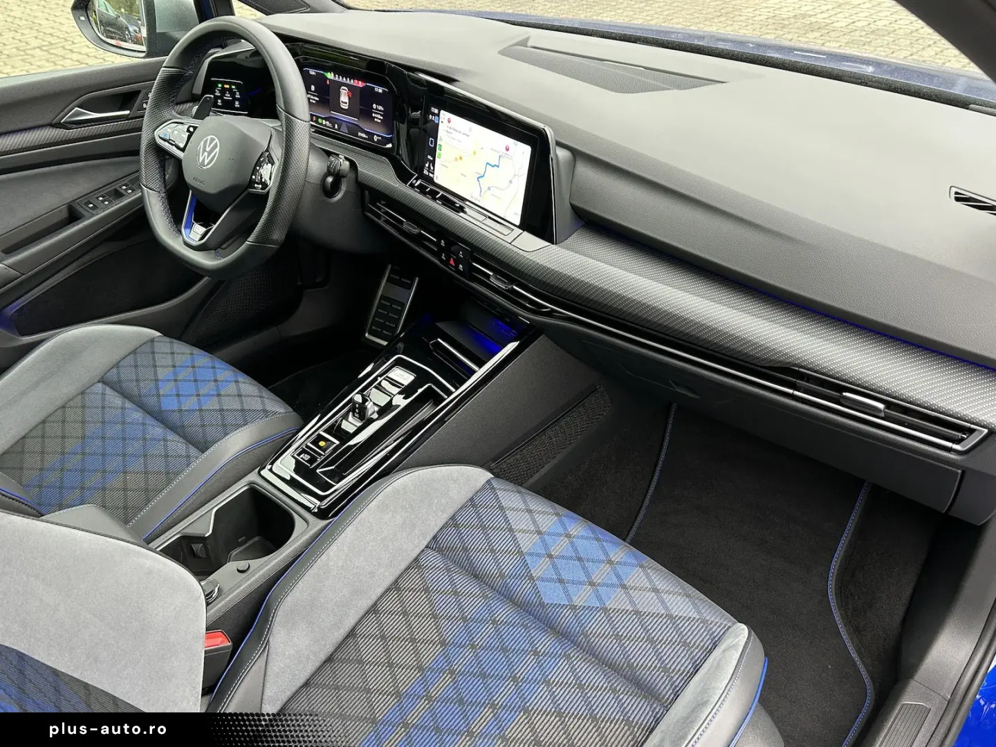 VW Golf VIII 2.0 TSI DSG R 4Motion