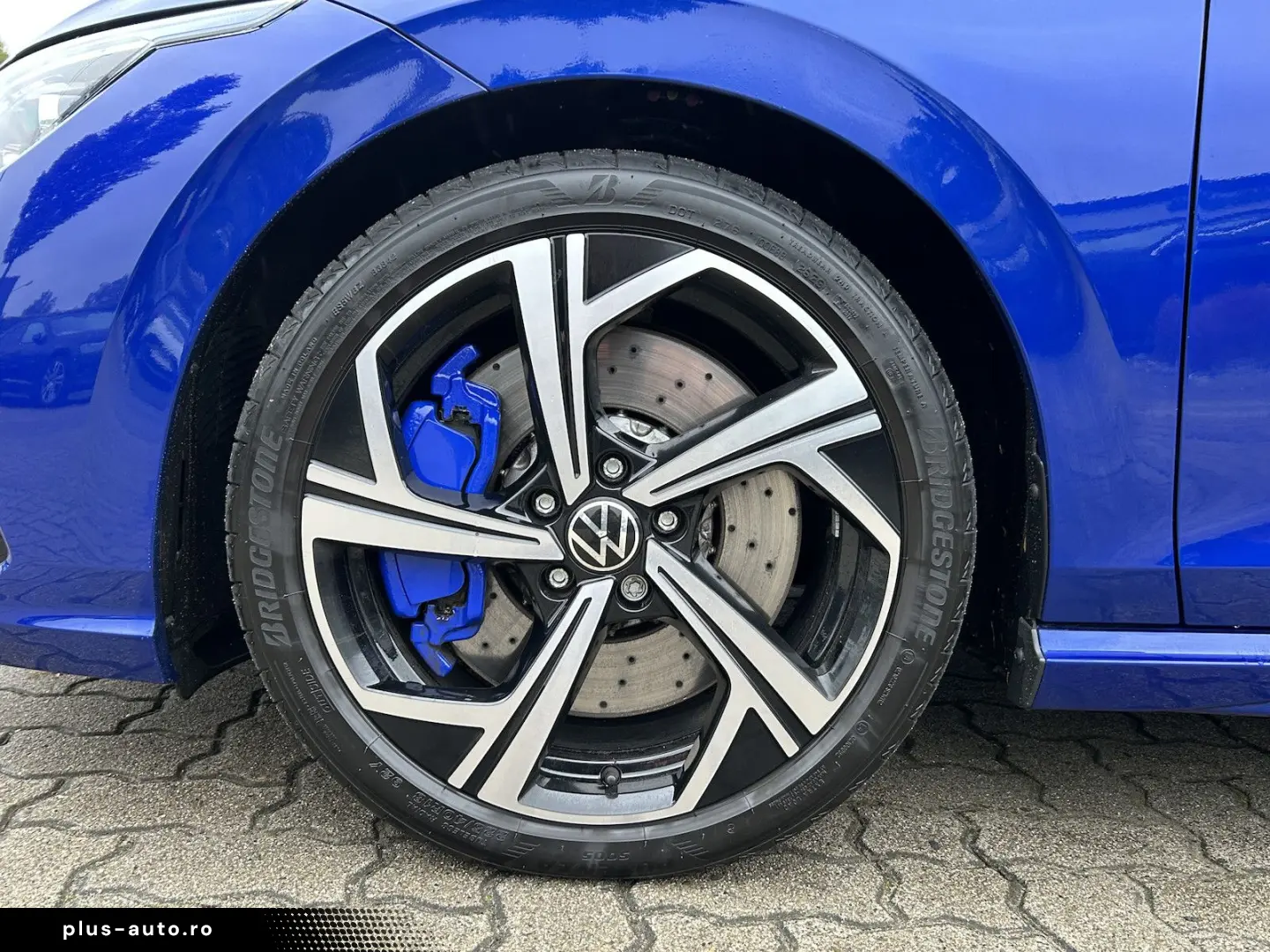 VW Golf VIII 2.0 TSI DSG R 4Motion