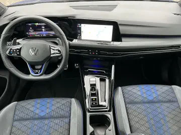 VW Golf VIII 2.0 TSI DSG R 4Motion