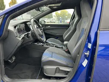 VW Golf VIII 2.0 TSI DSG R 4Motion