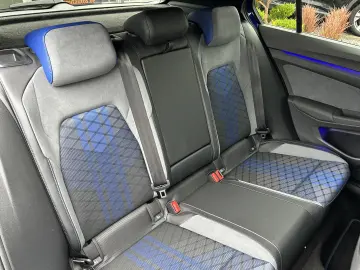 VW Golf VIII 2.0 TSI DSG R 4Motion