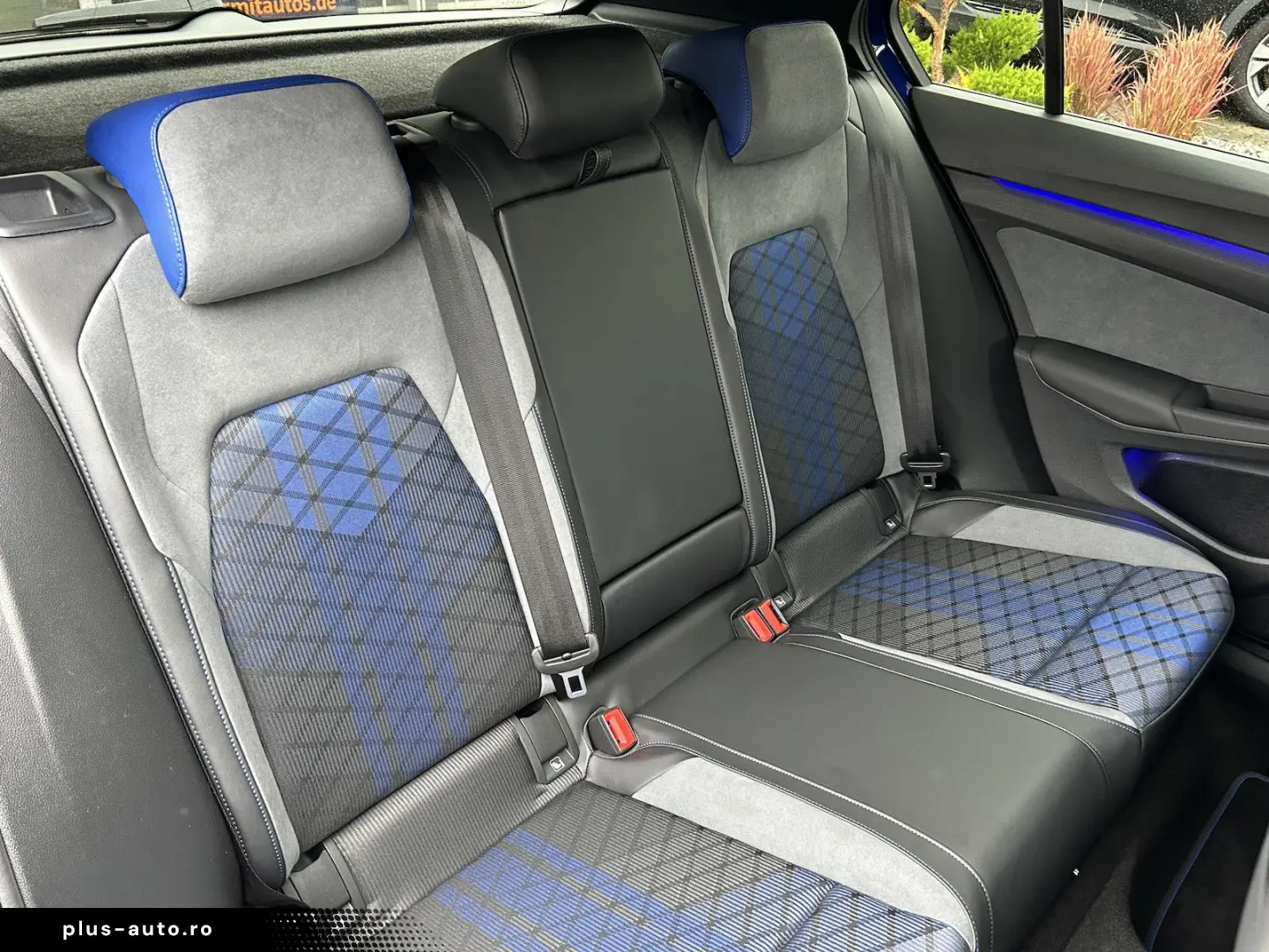 VW Golf VIII 2.0 TSI DSG R 4Motion