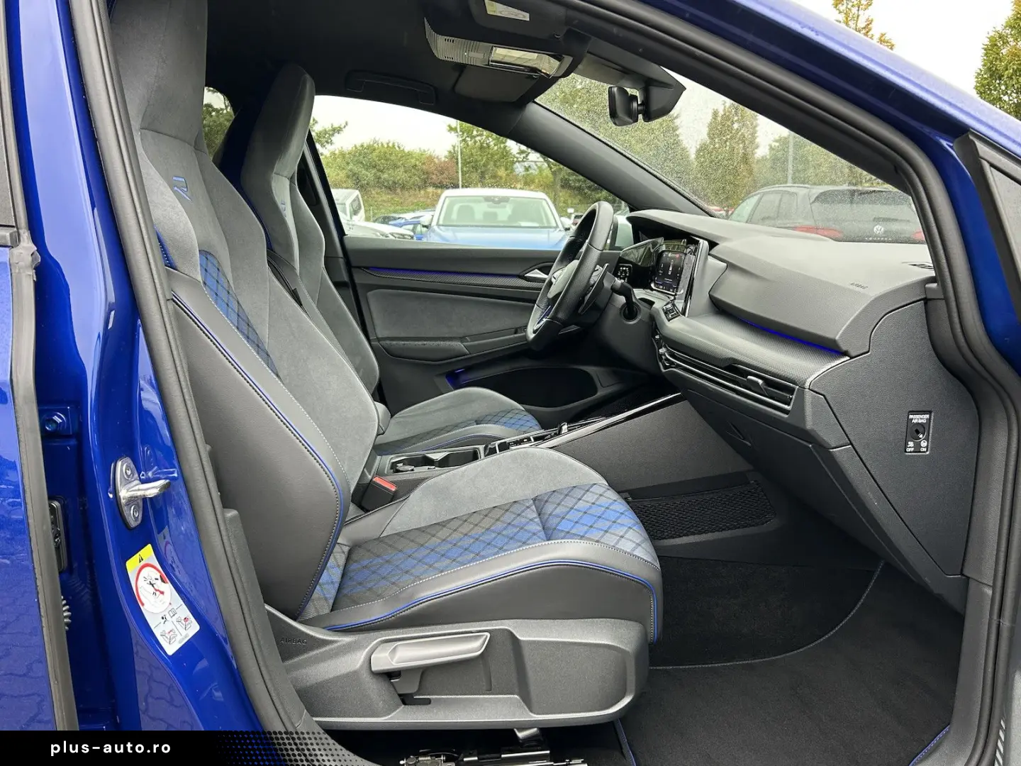 VW Golf VIII 2.0 TSI DSG R 4Motion