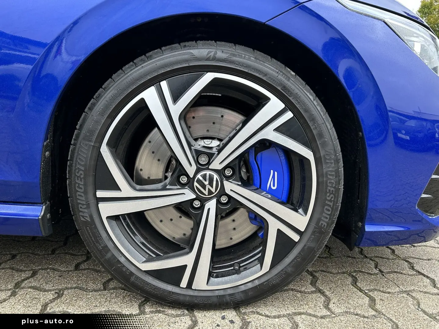 VW Golf VIII 2.0 TSI DSG R 4Motion