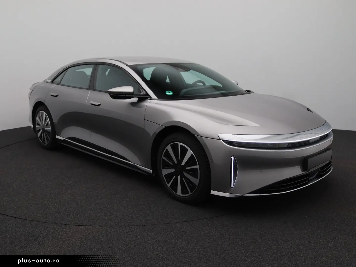 LUCID Air Pure AWD