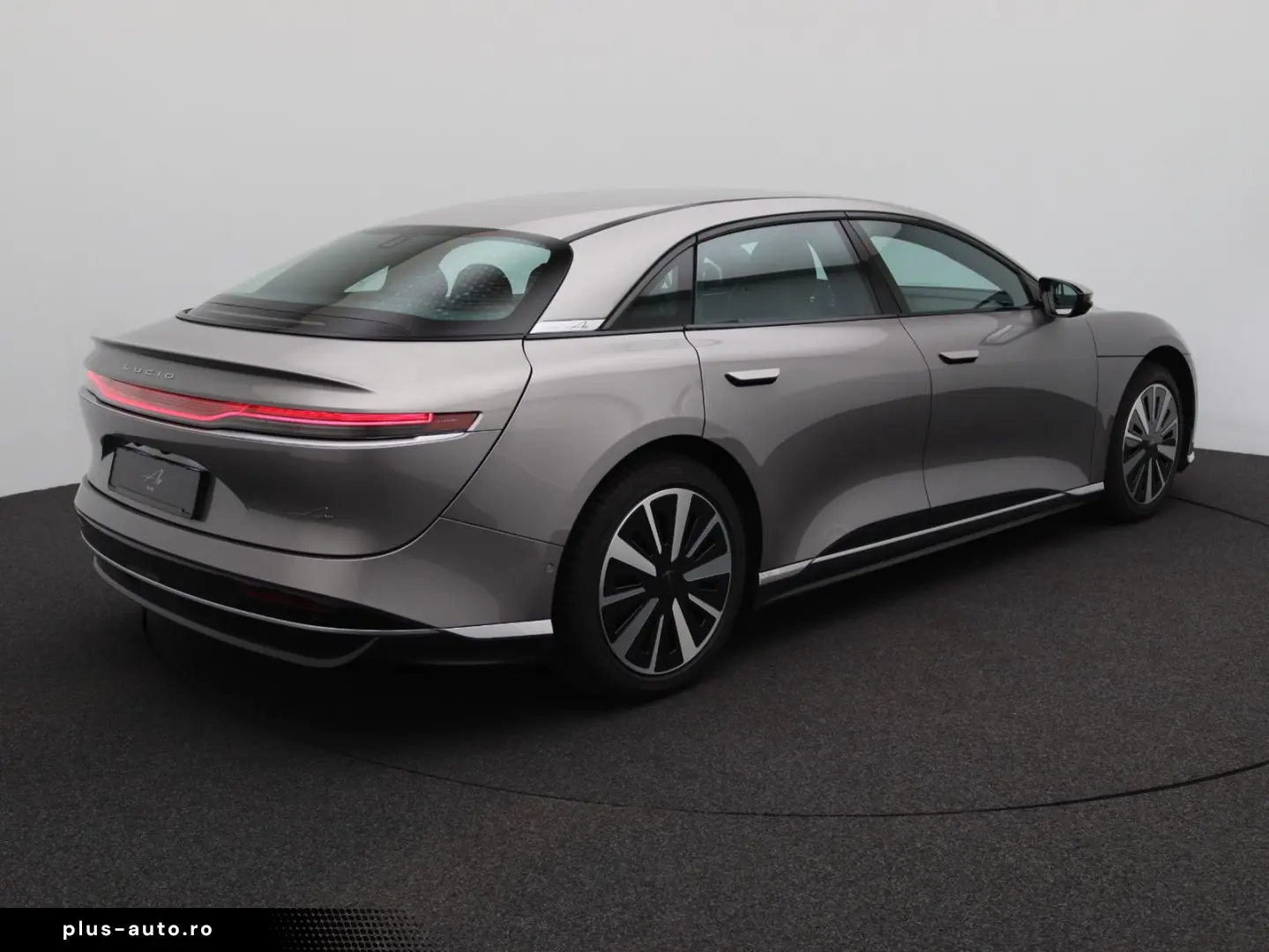 LUCID Air Pure AWD