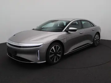 LUCID Air Pure AWD