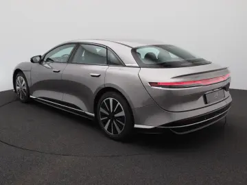 LUCID Air Pure AWD